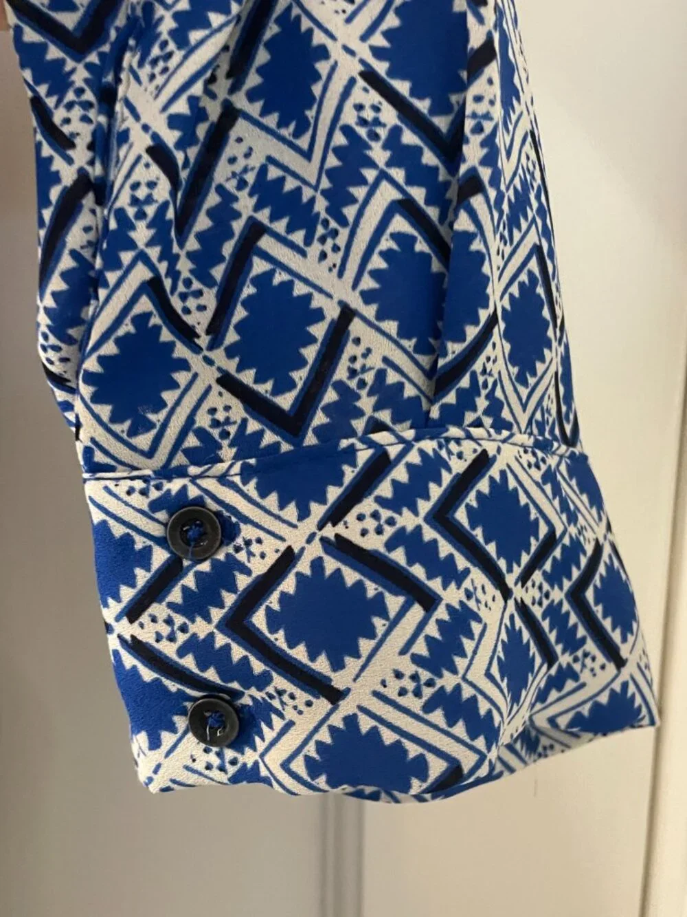 Maeve by Anthropologie Galen Dress size Small Tie Front v Neck Lined, Blue
